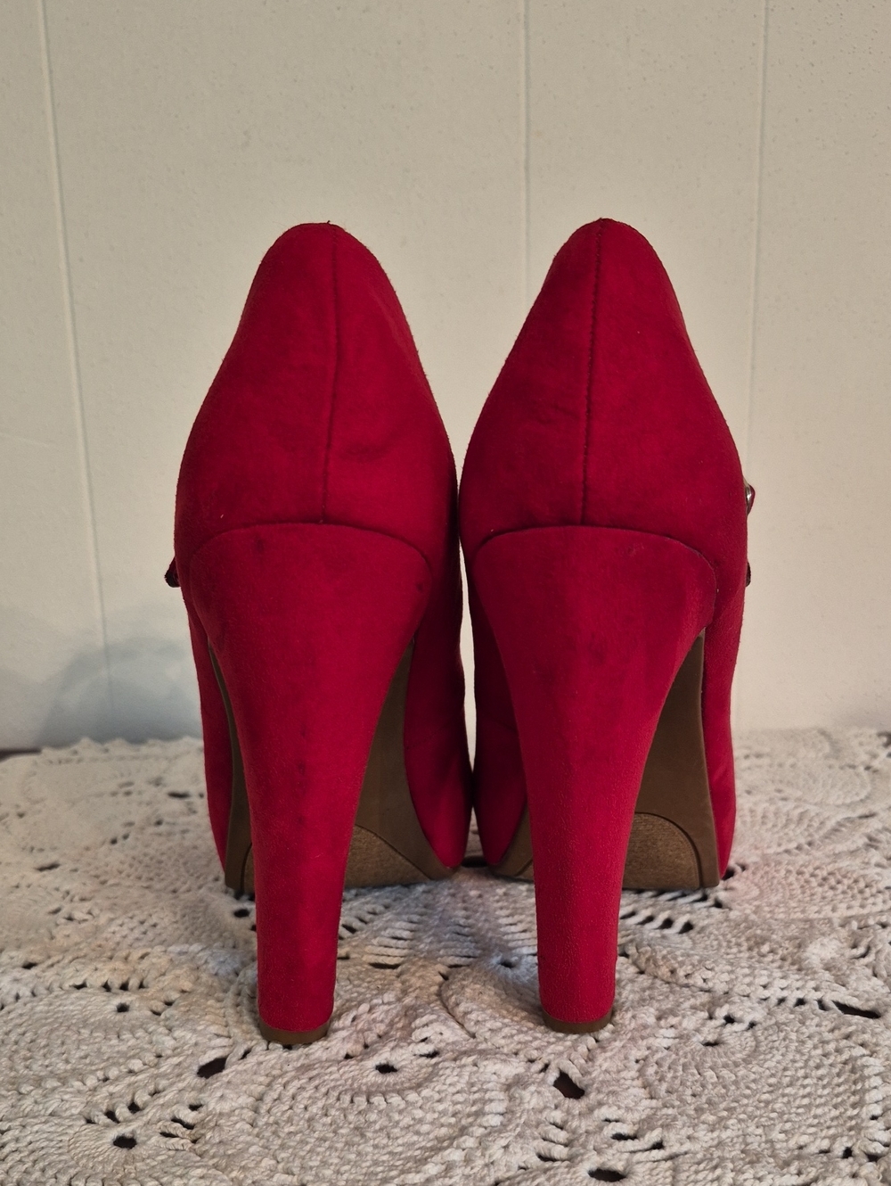💐Mossimo Cherry Red Faux Suede Mary Jane Platform Pumps Sz 9 - Picture 6 of 11